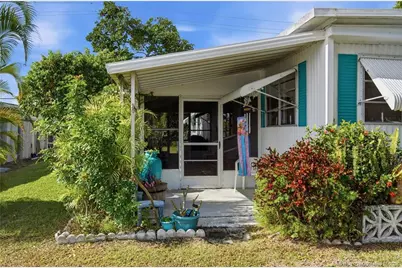 7878 SE Swan Avenue, Hobe Sound, FL 33455 - Photo 3