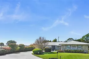 1898 SE Coronado Ln, Stuart, FL 34996 - Photo 1