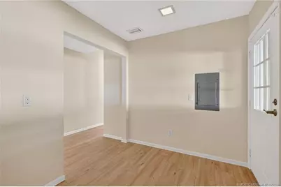 7924 SE Saratoga Drive, Hobe Sound, FL 33455 - Photo 13