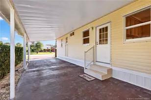 7924 SE Saratoga Dr, Hobe Sound, FL 33455 - Photo 9