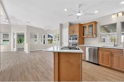 7924 SE Saratoga Drive, Hobe Sound, FL 33455 - Photo 17