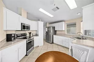 8004 Long Dr, Port Saint Lucie, FL 34952 - Photo 11