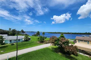 780 SW 31st St, Palm City, FL 34990 - Photo 3