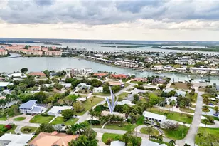 1642 Thumb Point Dr, Fort Pierce, FL 34949 - Photo 45