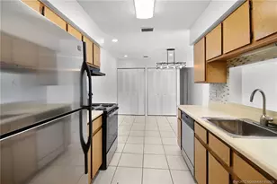 4041 NW Cinnamon Tree Cir, Jensen Beach, FL 34957 - Photo 11