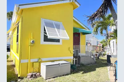 630 Nettles Boulevard, Jensen Beach, FL 34957 - Photo 5