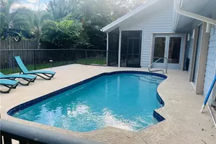 8 Kingston Ct, Stuart, FL 34996 - Photo 1