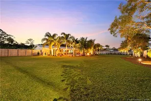 8905 SW Cherry Ln, Stuart, FL 34997 - Photo 5