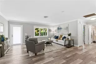 8905 SW Cherry Ln, Stuart, FL 34997 - Photo 9