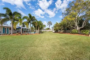 8905 SW Cherry Ln, Stuart, FL 34997 - Photo 39