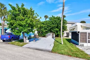 10725 S Ocean Dr, Jensen Beach, FL 34957 - Photo 1