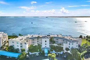 5700 NE Island Cove Way, Stuart, FL 34996 - Photo 3