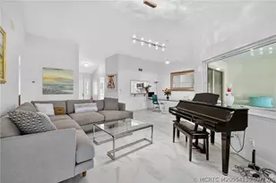 6433 SE Brandywine Ct, Stuart, FL 34997 - Photo 9