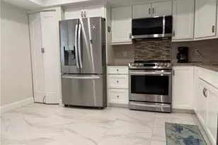 6433 SE Brandywine Ct, Stuart, FL 34997 - Photo 3