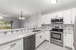 5012 SE Mariner Garden Cir, Stuart, FL 34997 - Photo 7
