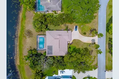 3074 NE Loquat Lane, Jensen Beach, FL 34957 - Photo 11