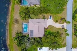 3074 NE Loquat Ln, Jensen Beach, FL 34957 - Photo 11