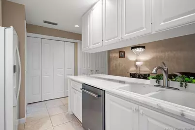 6236 SE Monticello Terrace, Hobe Sound, FL 33455 - Photo 11