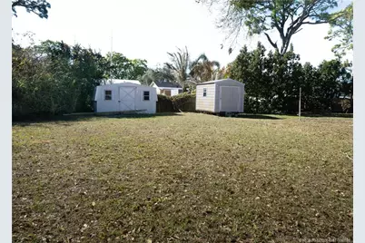 1015 Martinique Avenue, Fort Pierce, FL 34982 - Photo 25