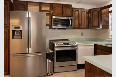 1015 Martinique Avenue, Fort Pierce, FL 34982 - Photo 7