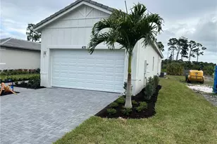 435 SE Via Sangro, Port Saint Lucie, FL 34952 - Photo 3