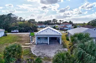 435 SE Via Sangro, Port Saint Lucie, FL 34952 - Photo 9