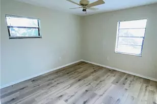 208 N 28th St, Fort Pierce, FL 34947 - Photo 7