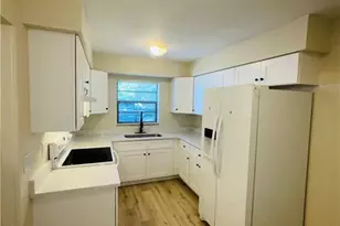 208 N 28th St, Fort Pierce, FL 34947 - Photo 5