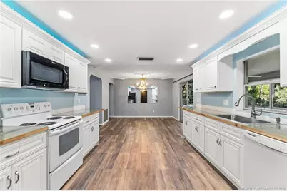 1201 Oak Avenue, Fort Pierce, FL 34982 - Photo 11