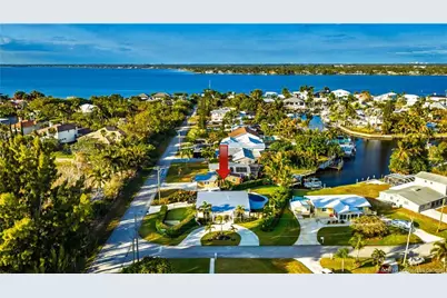 247 SW Riverway Boulevard, Palm City, FL 34990 - Photo 3