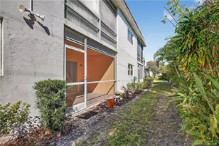 2950 SE Ocean Blvd, Stuart, FL 34996 - Photo 31