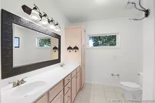 2228 NE Center Cir, Jensen Beach, FL 34957 - Photo 33