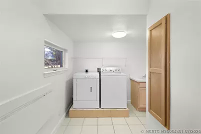 2228 NE Center Circle, Jensen Beach, FL 34957 - Photo 25