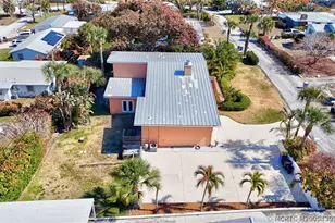2228 NE Center Cir, Jensen Beach, FL 34957 - Photo 51