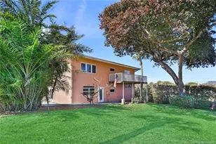 2228 NE Center Cir, Jensen Beach, FL 34957 - Photo 5