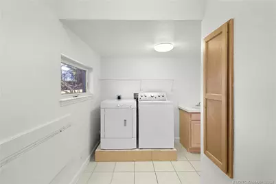 2228 NE Center Circle, Jensen Beach, FL 34957 - Photo 27