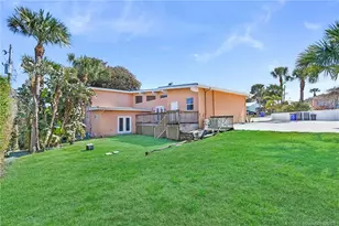 2228 NE Center Cir, Jensen Beach, FL 34957 - Photo 9