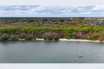 6051 SE Riverboat Drive #821, Stuart, FL 34997 - Photo 31