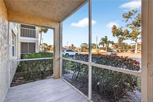 1564 SE Royal Green Cir, Port Saint Lucie, FL 34952 - Photo 23