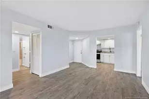 1564 SE Royal Green Cir, Port Saint Lucie, FL 34952 - Photo 5