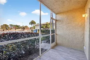 1564 SE Royal Green Cir, Port Saint Lucie, FL 34952 - Photo 25