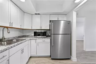 1564 SE Royal Green Cir, Port Saint Lucie, FL 34952 - Photo 7