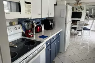 6387 Elm Ln, Lantana, FL 33462 - Photo 11