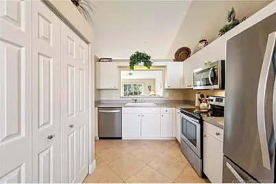 681 NW Broken Oak Trail, Jensen Beach, FL 34957 - Photo 15