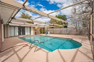 981 SE Lansdowne Ave, Port Saint Lucie, FL 34983 - Photo 27