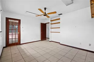 981 SE Lansdowne Ave, Port Saint Lucie, FL 34983 - Photo 25