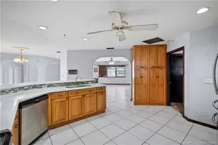 981 SE Lansdowne Ave, Port Saint Lucie, FL 34983 - Photo 15