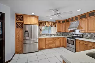 981 SE Lansdowne Ave, Port Saint Lucie, FL 34983 - Photo 13