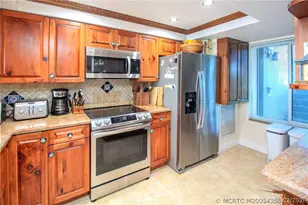 4680 NE Sandpebble Trce, Stuart, FL 34996 - Photo 9