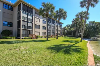 4720 NE Sandpebble Trace #305, Stuart, FL 34996 - Photo 23